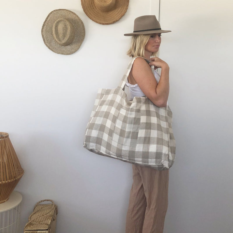 The Weekender Linen Tote - Checkered Florence